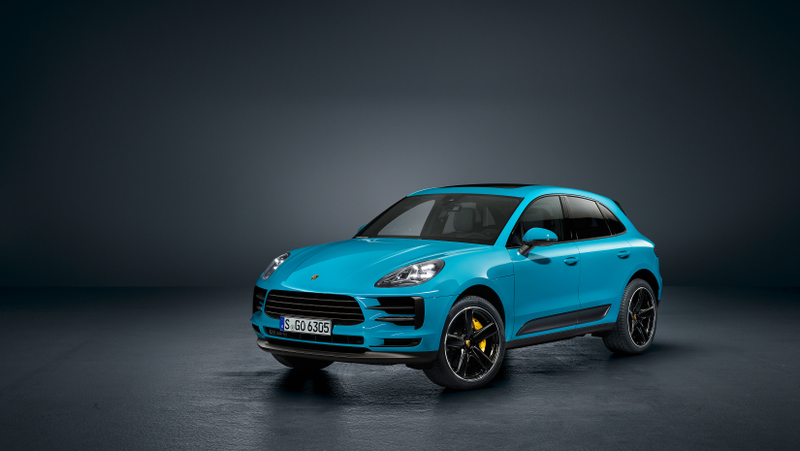 Illustration for article titled The 2019 Porsche Macan Gets an Enormous New Tail Light